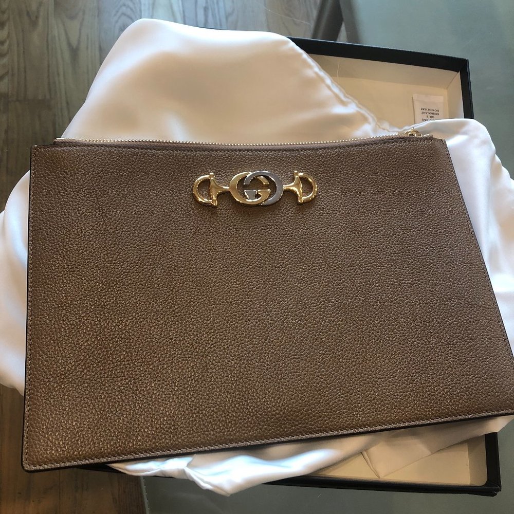 Gucci Zumi Horse-bit Pouch / Clutch in Beige NEW IN BOX W DUSTBAG